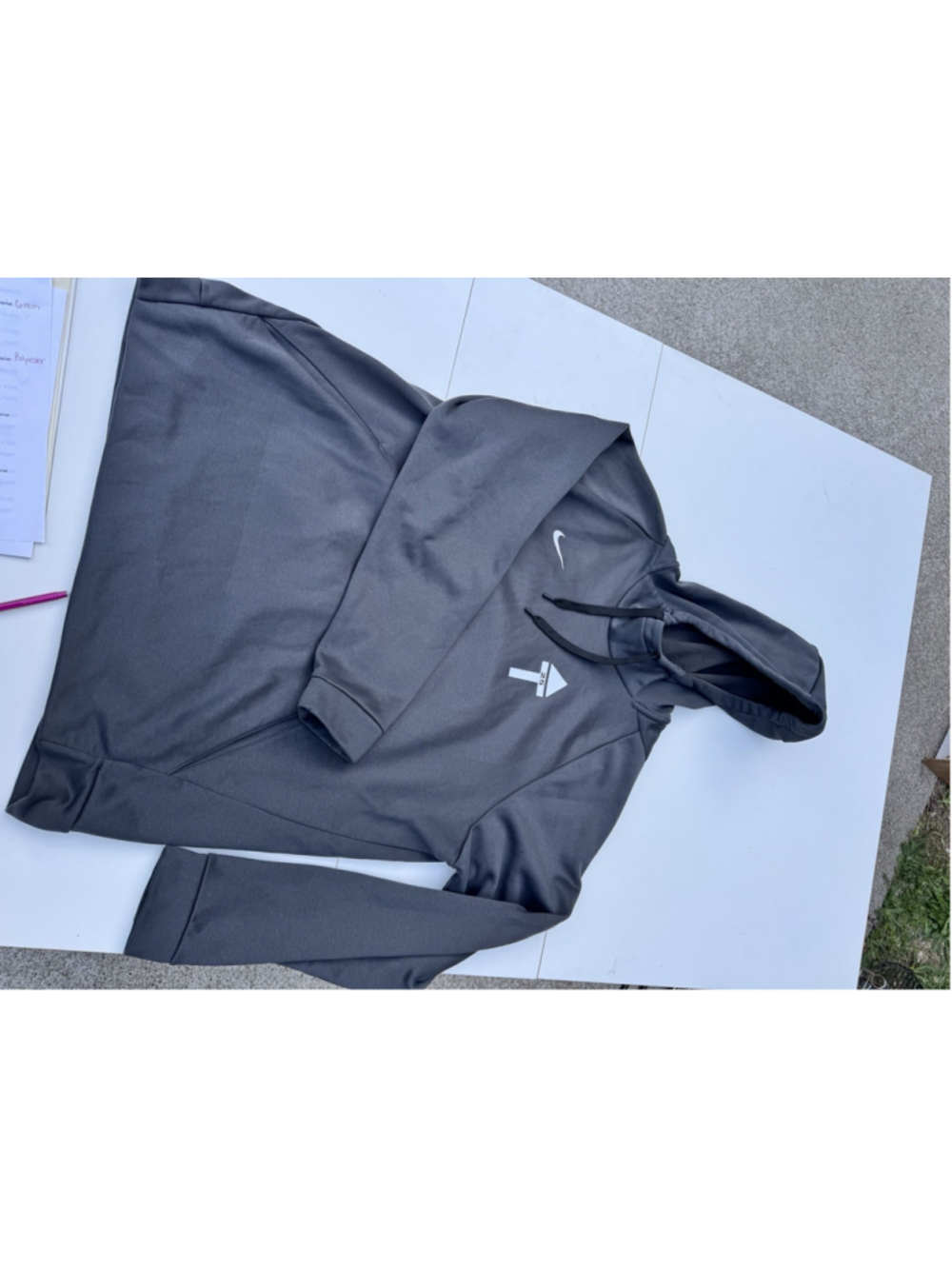 Nike Men’s Dry Fit Dark Grey Hoodie. XL Excellent Condition, Pockets, Logo